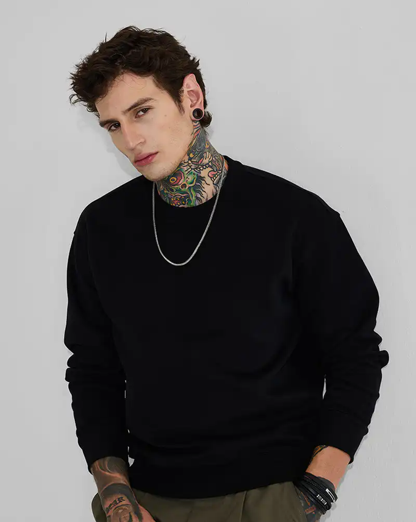 Black Solid Relaxed Fit Sweatshirt